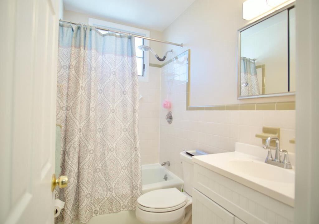 Photo of Bathroom in Townsend's Inlet