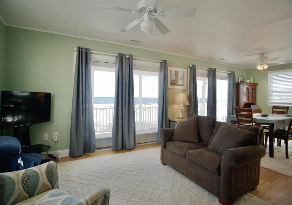 Photo of Livingroom in Townsend's Inlet