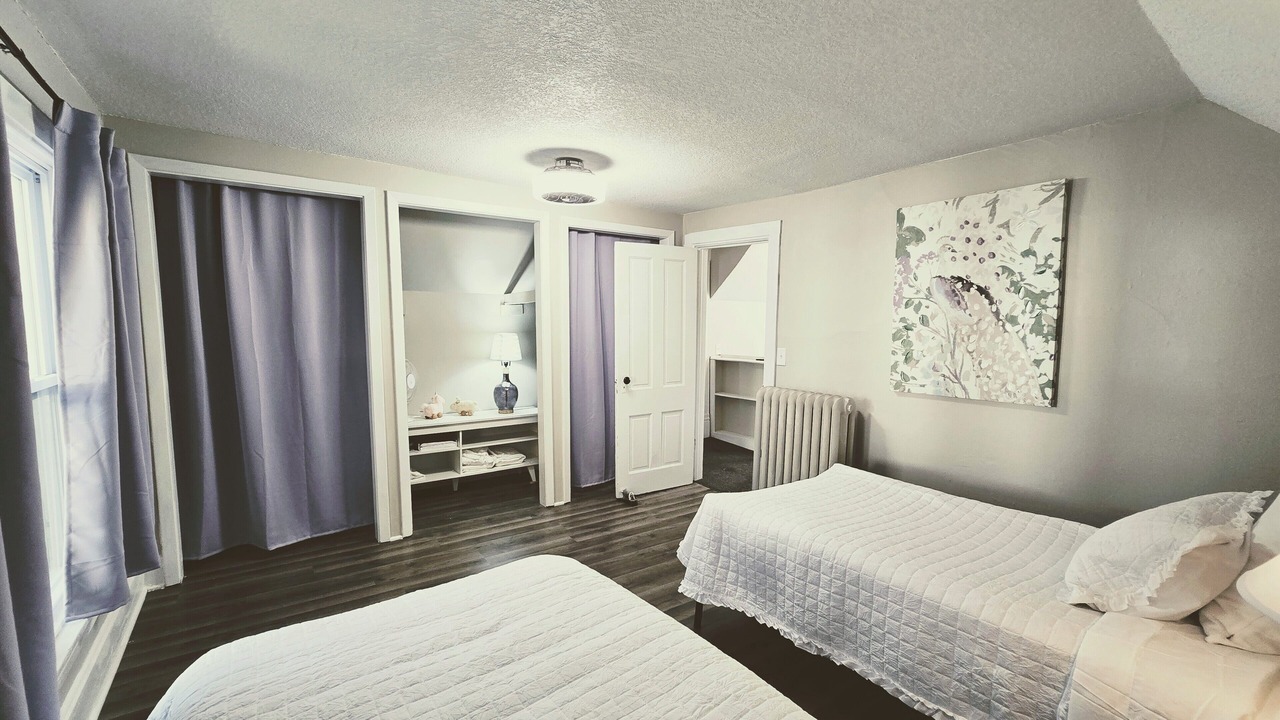 Photo of Bedroom in Oelwein