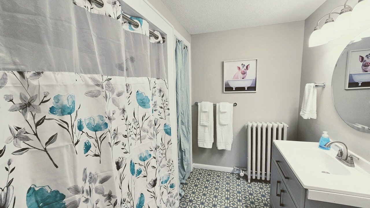 Photo of Bathroom in Oelwein