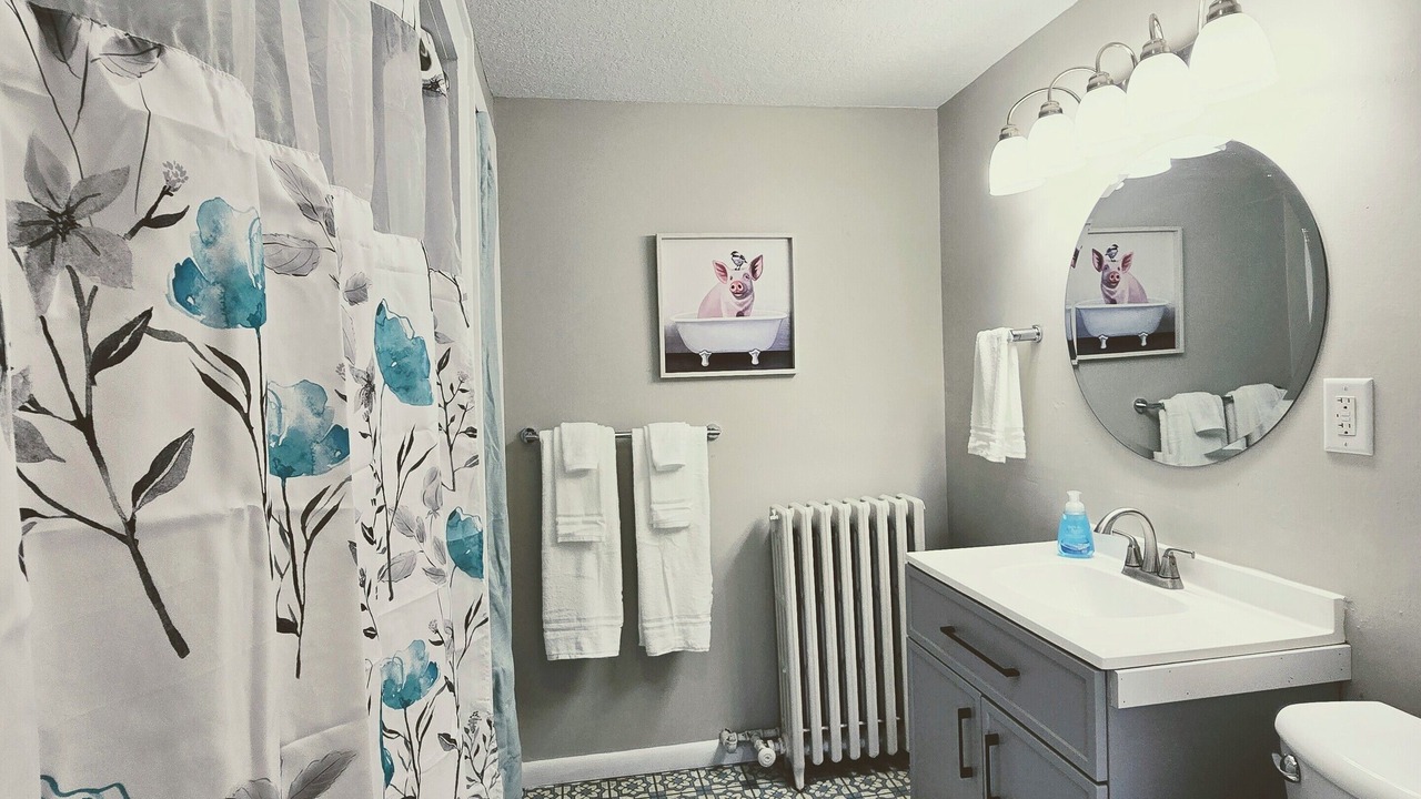 Photo of Bathroom in Oelwein