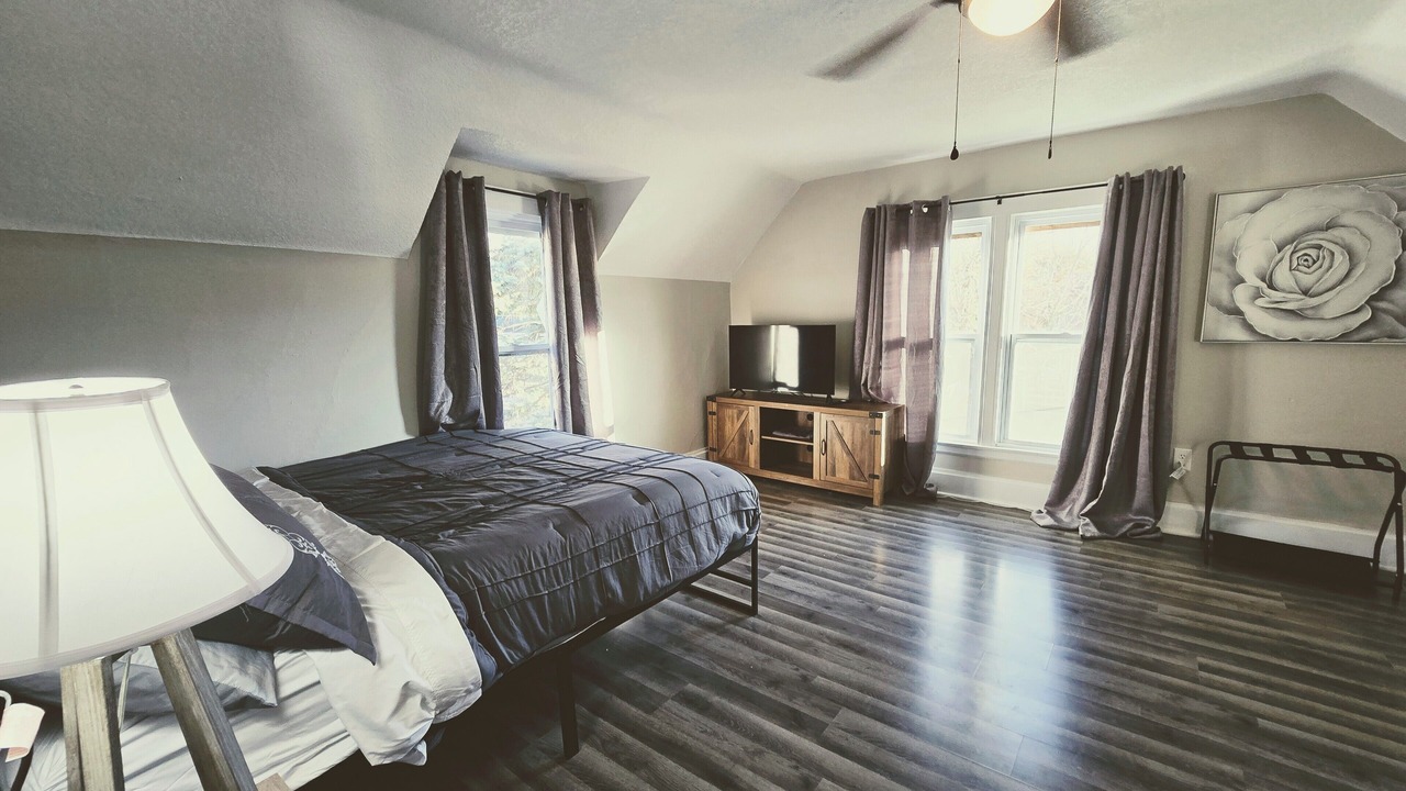 Photo of Bedroom in Oelwein