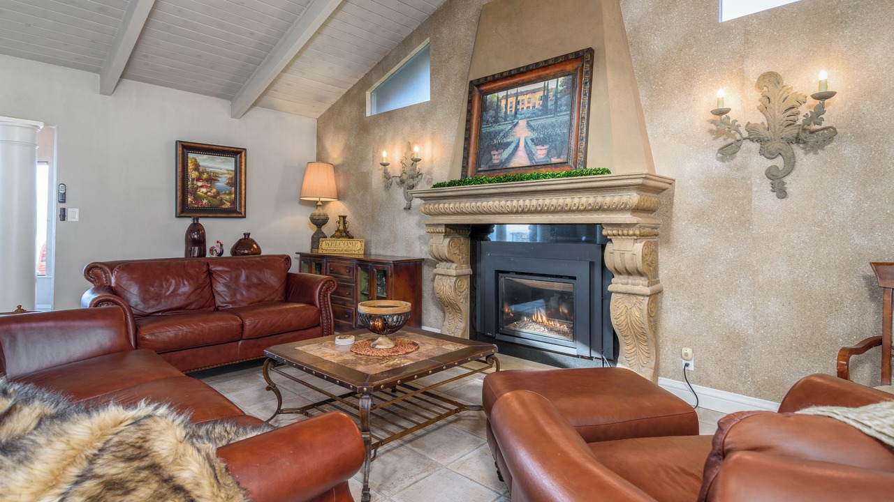 Photo of Livingroom in Gualala