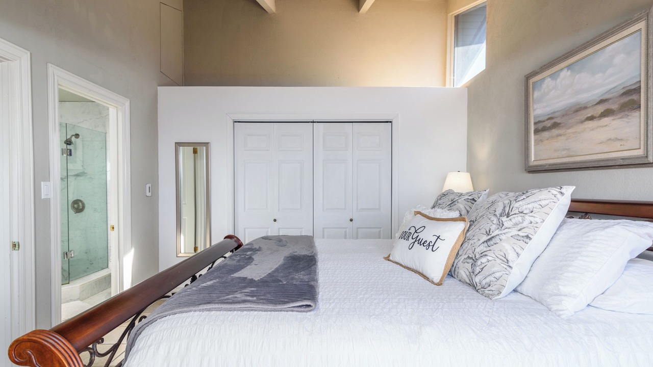 Photo of Bedroom in Gualala