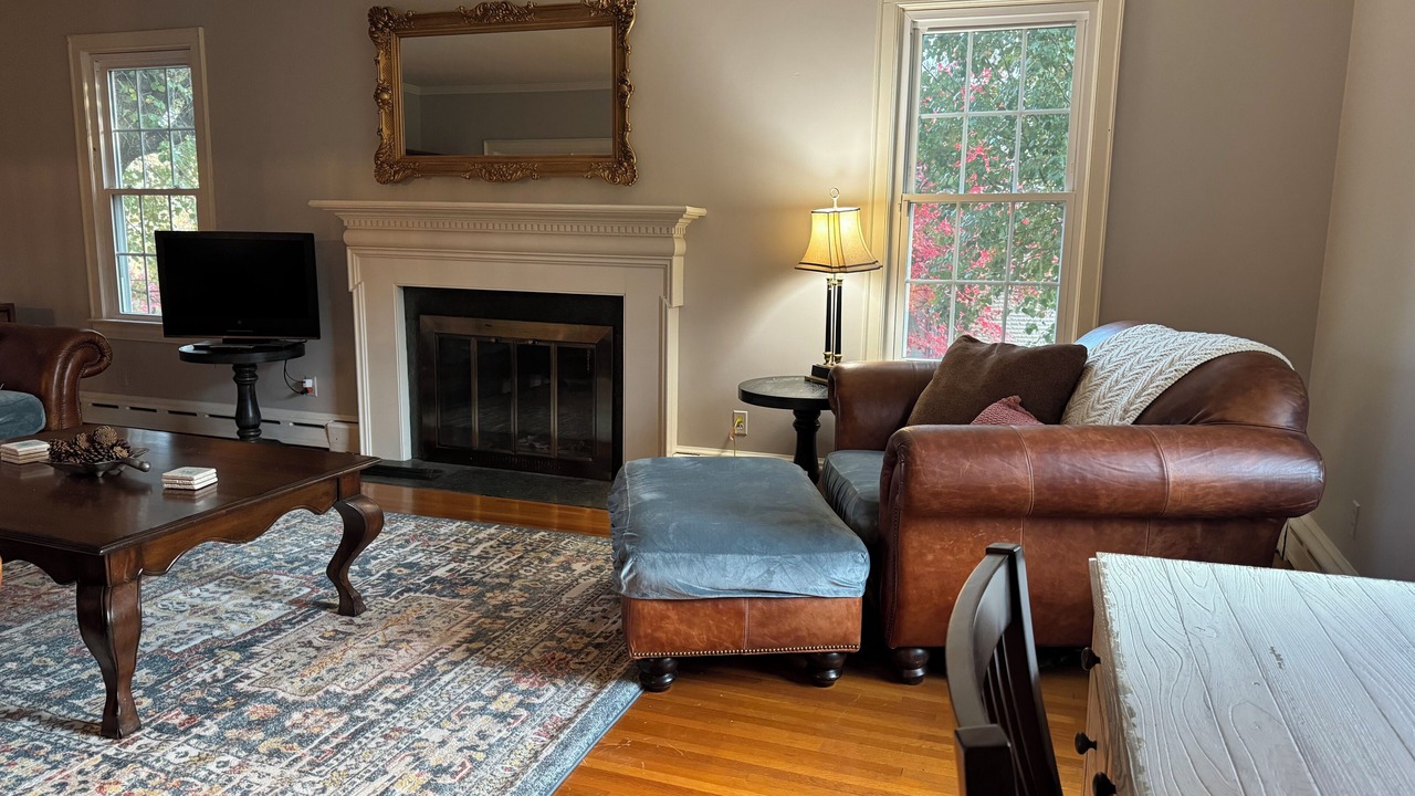 Photo of Livingroom in Martinsville