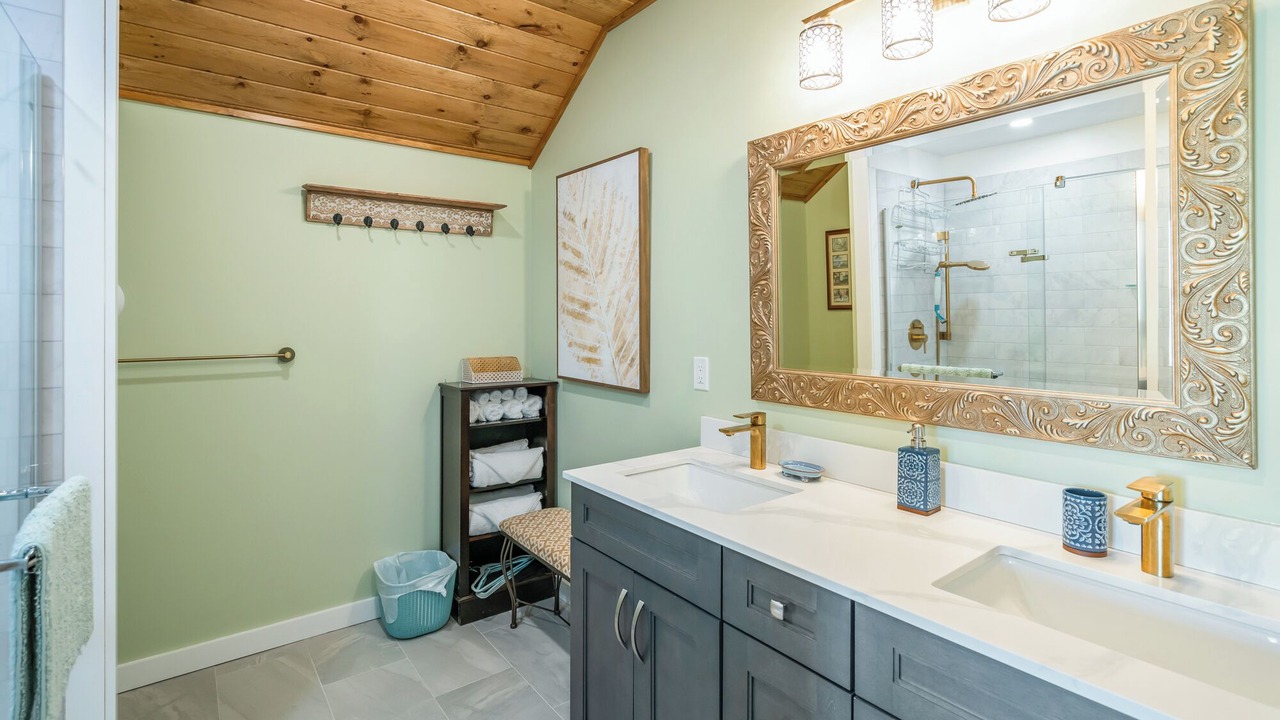 Photo of Bathroom in Point Abino