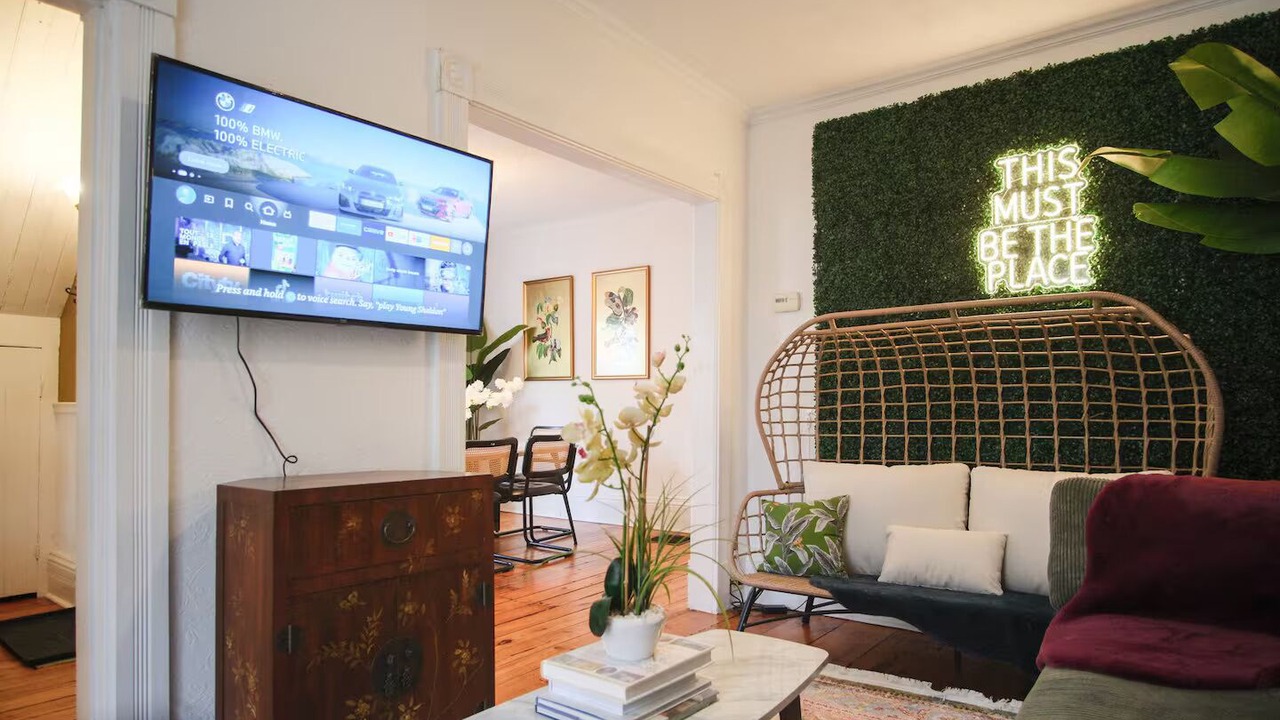 Photo of Livingroom in Bowmanville