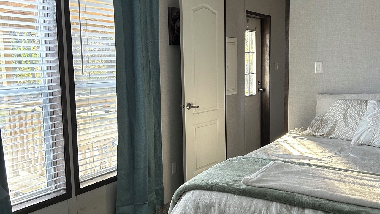 Photo of Bedroom in Lamont