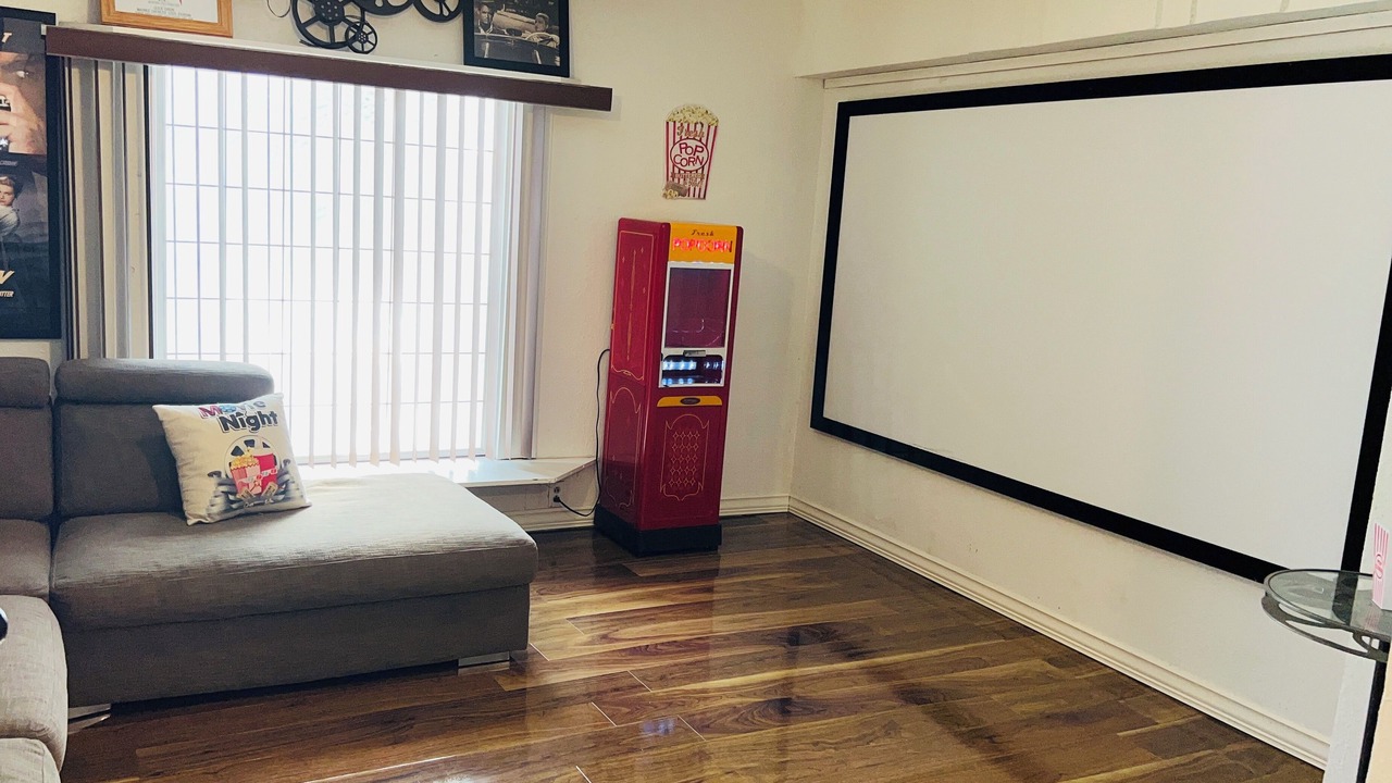 Photo of Livingroom in Smith County