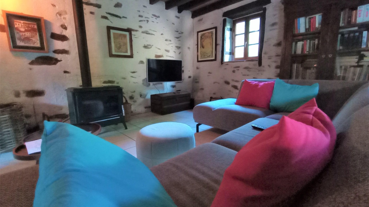 Photo of Livingroom in Sazeray