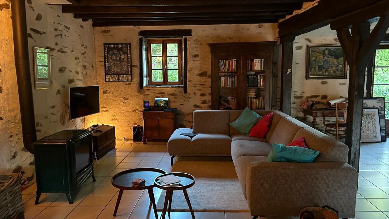 Photo of Livingroom in Sazeray