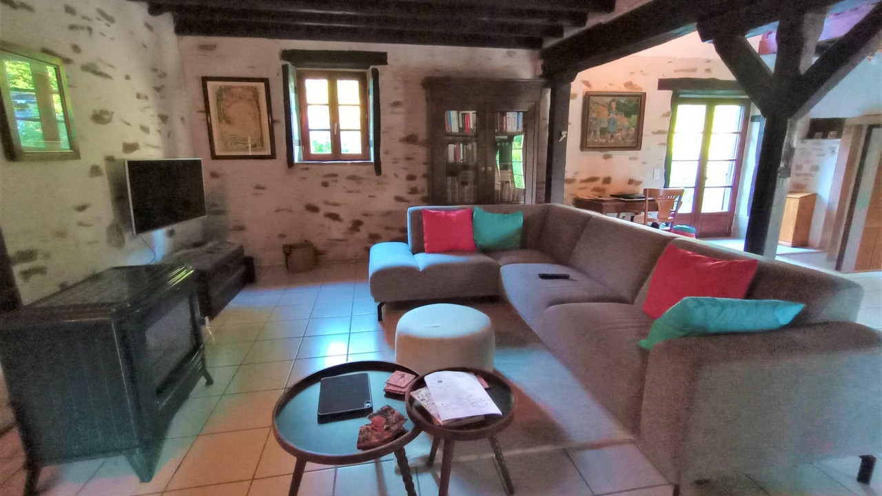 Photo of Livingroom in Sazeray