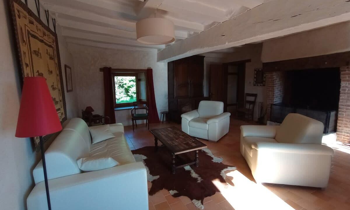 Photo of Livingroom in Saulnay
