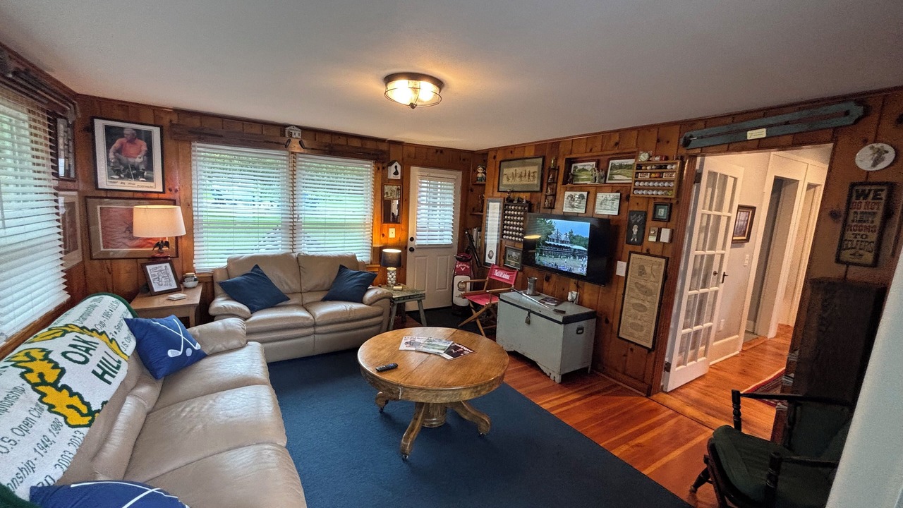 Photo of Livingroom in Auburn