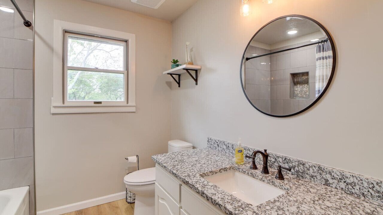 Photo of Bathroom in Checotah