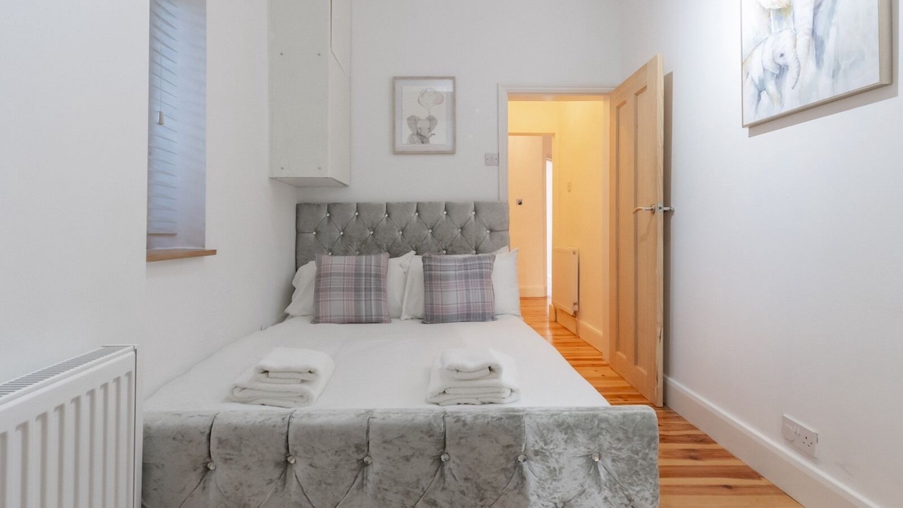 Photo of Bedroom in Leigh-on-Sea