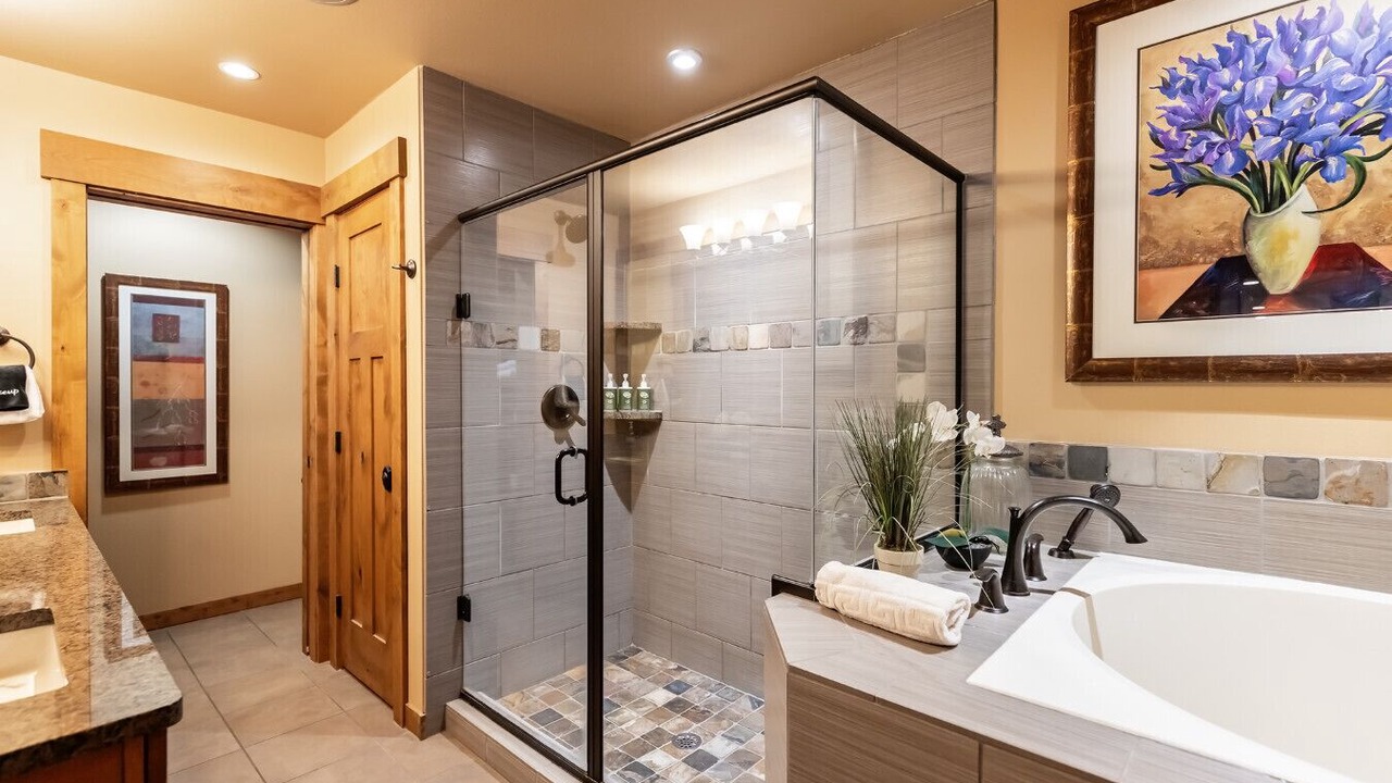 Photo of Bathroom in Cle Elum