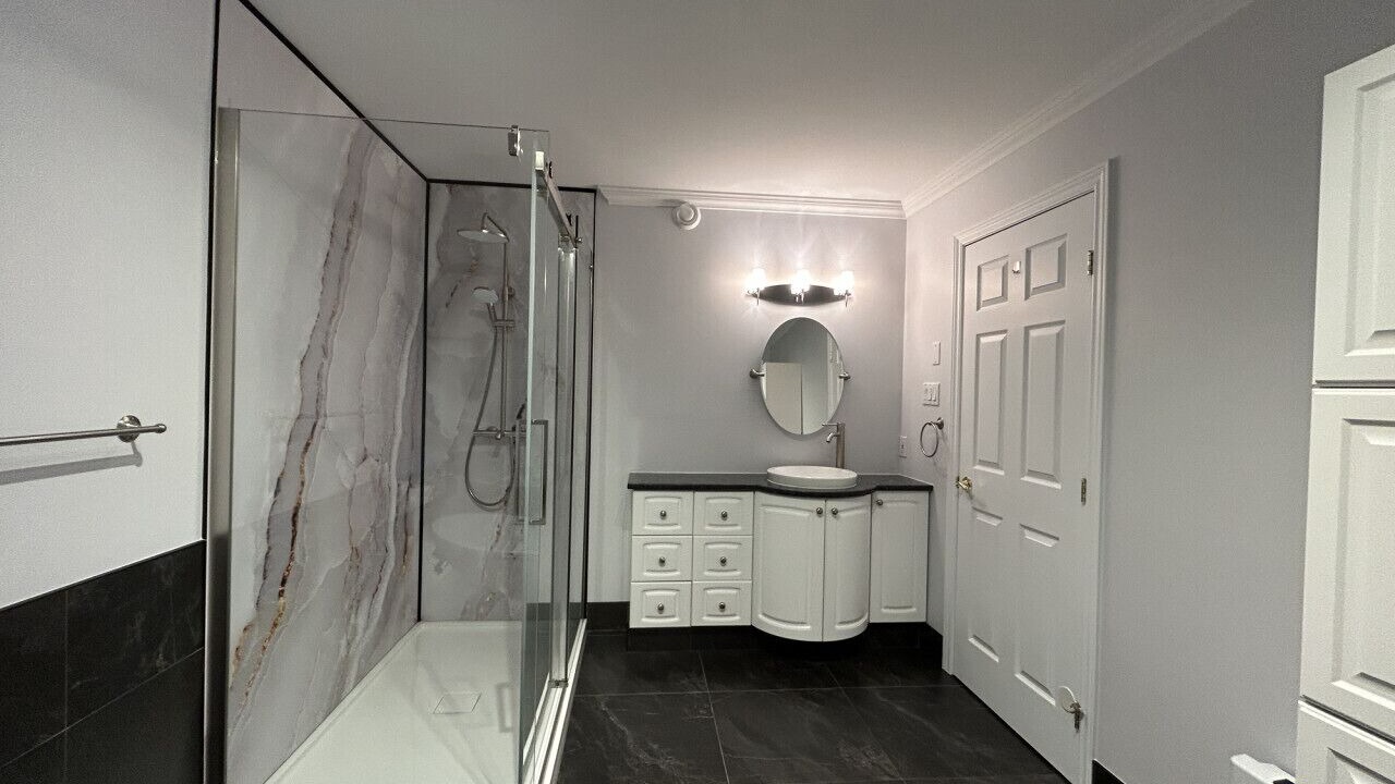 Photo of Bathroom in Communaute-Urbaine-de-l'Outaouais