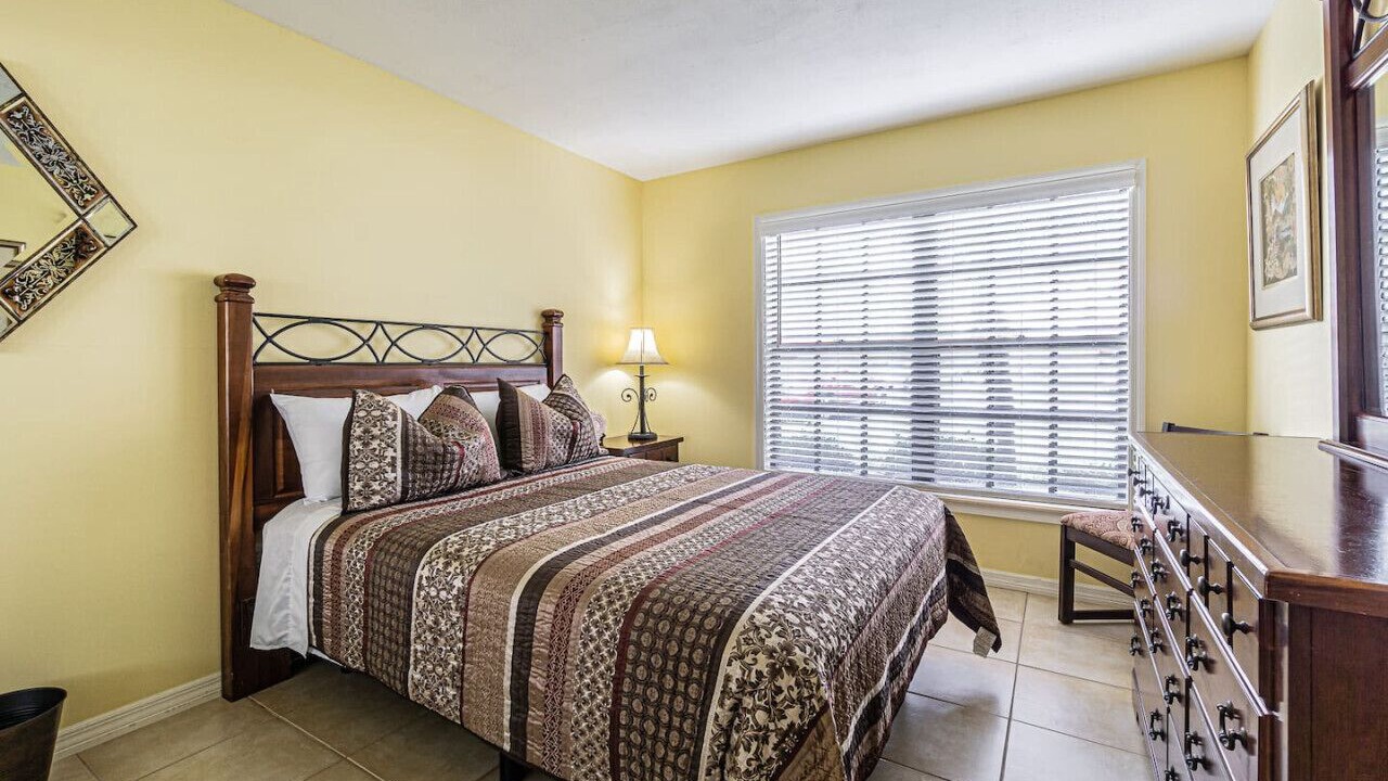Photo of Bedroom in Saddlebrook