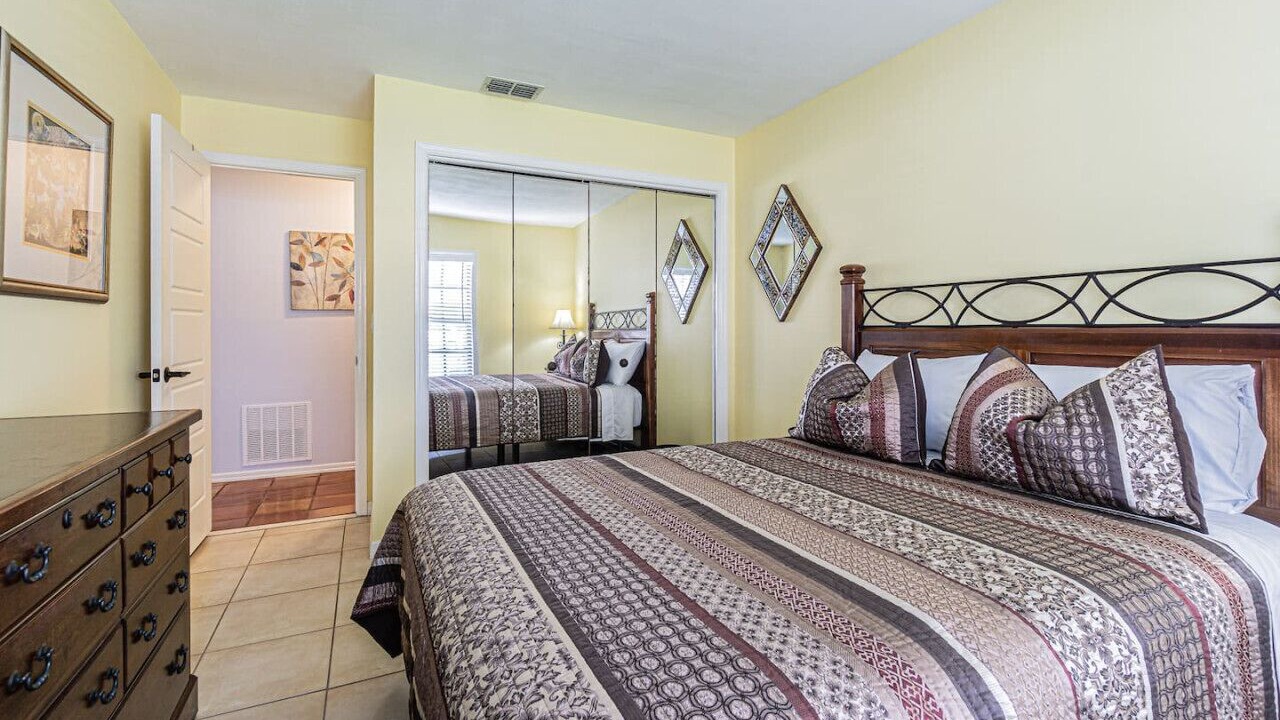 Photo of Bedroom in Saddlebrook