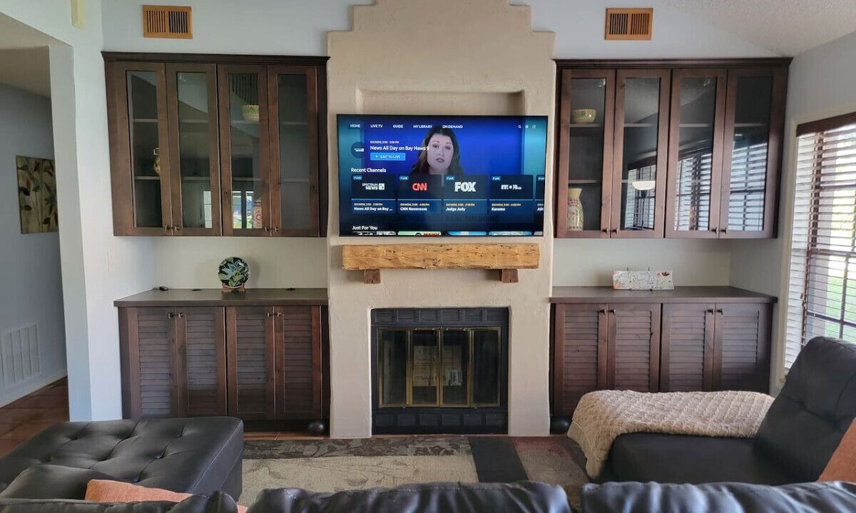 Photo of Livingroom in Saddlebrook