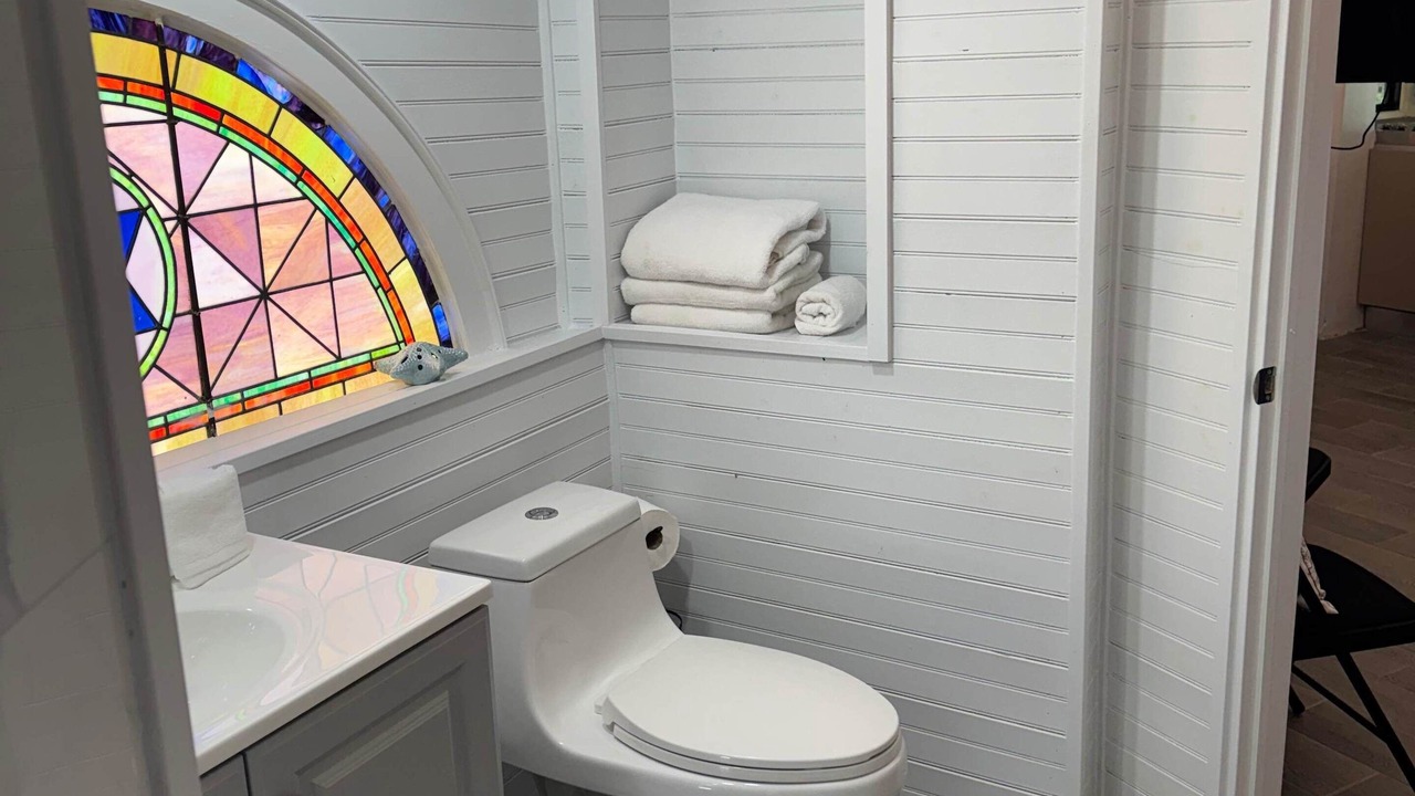 Photo of Bathroom in Long Beach Estates