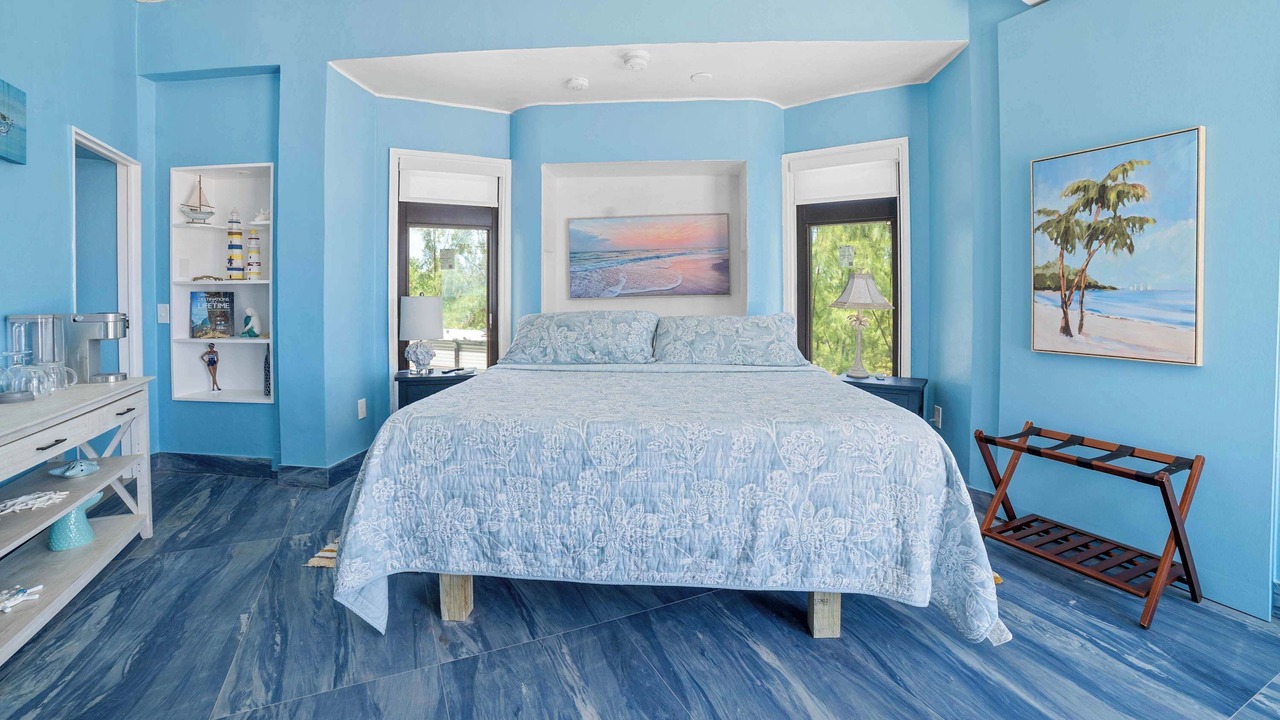 Photo of Bedroom in Long Beach Estates