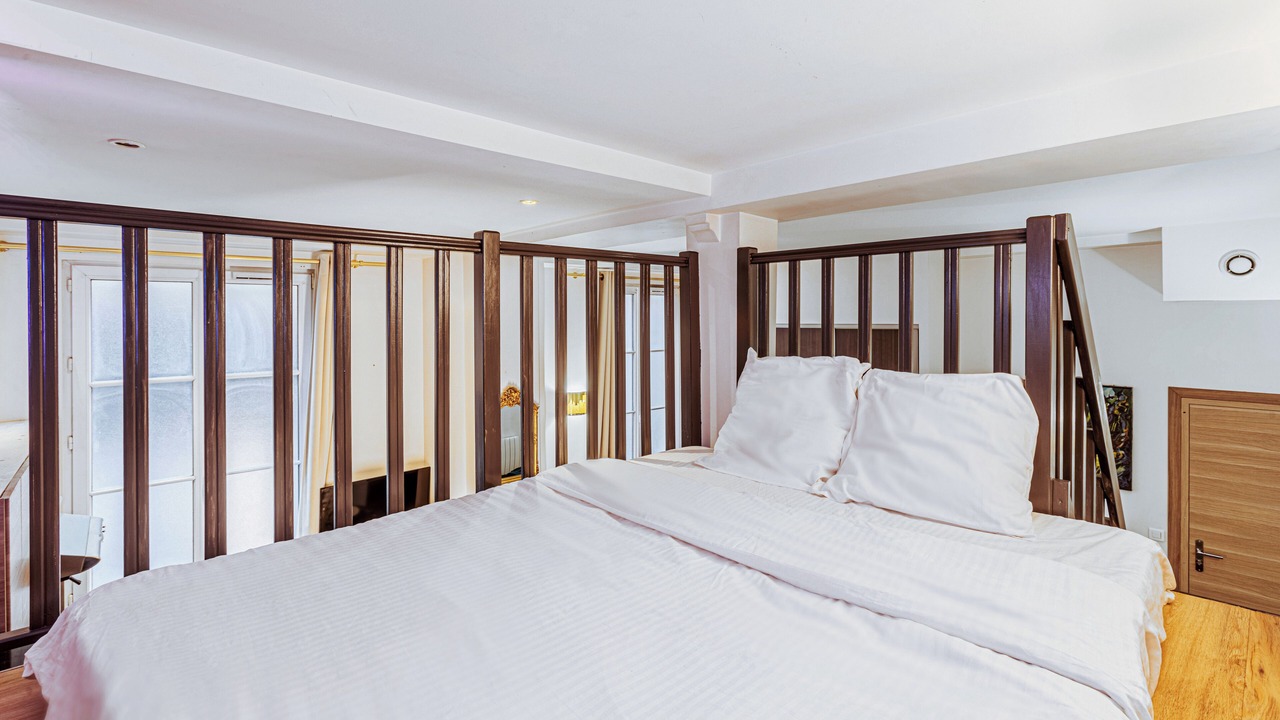Photo of Bedroom in Val-de-Grace