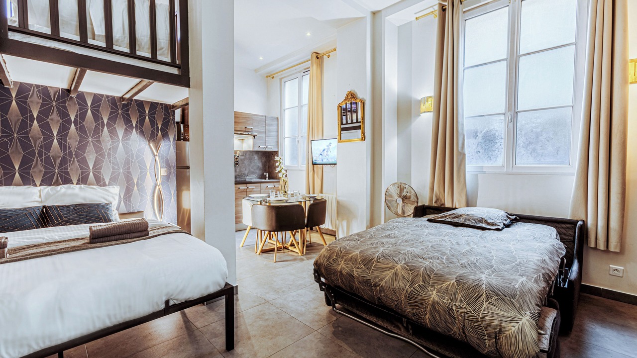 Photo of Bedroom in Val-de-Grace