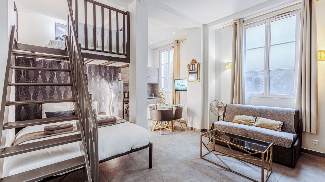 Photo of Bedroom in Val-de-Grace