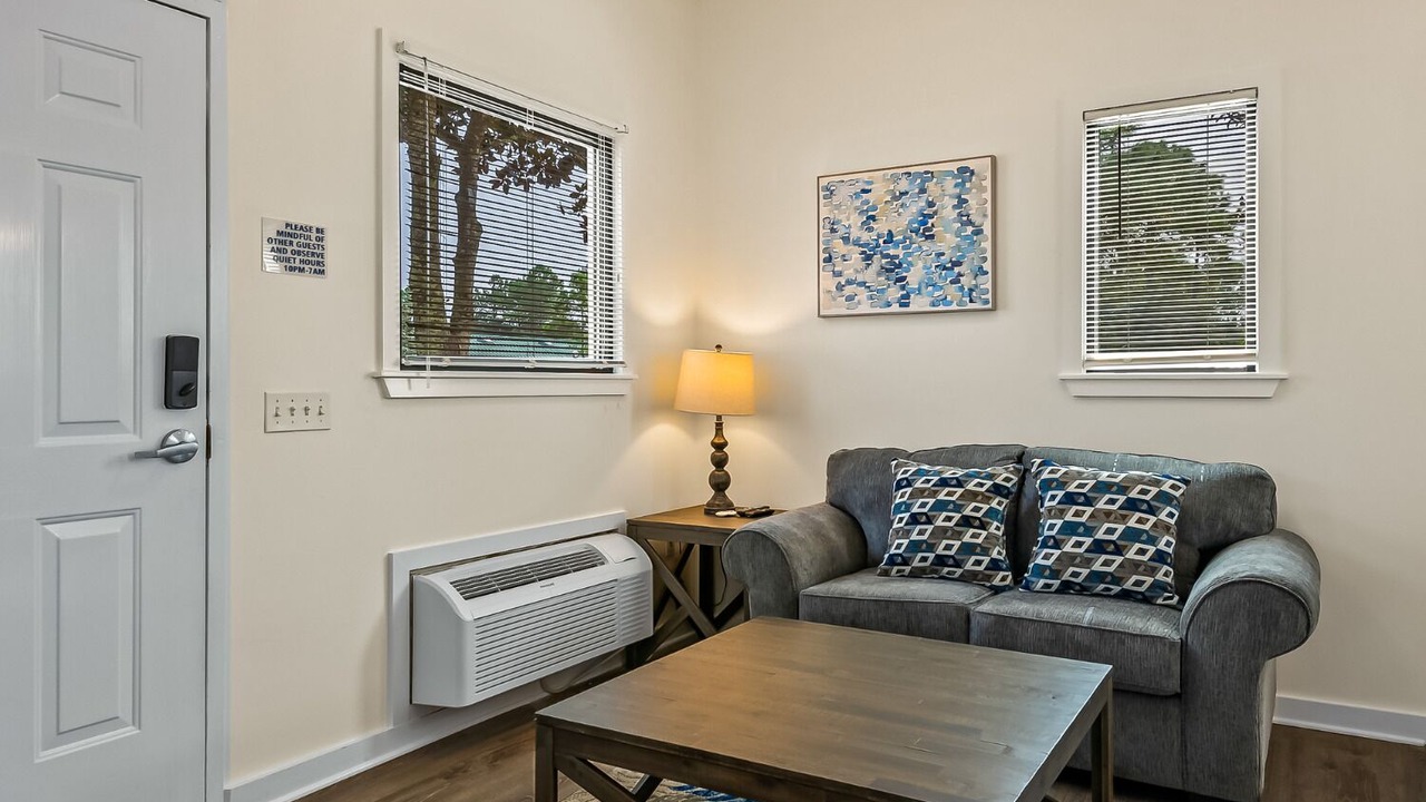 Photo of Livingroom in Carrabelle