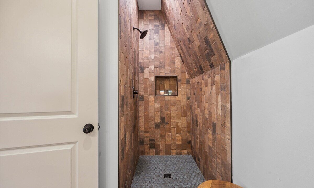 Photo of Bathroom in Chattanooga Valley