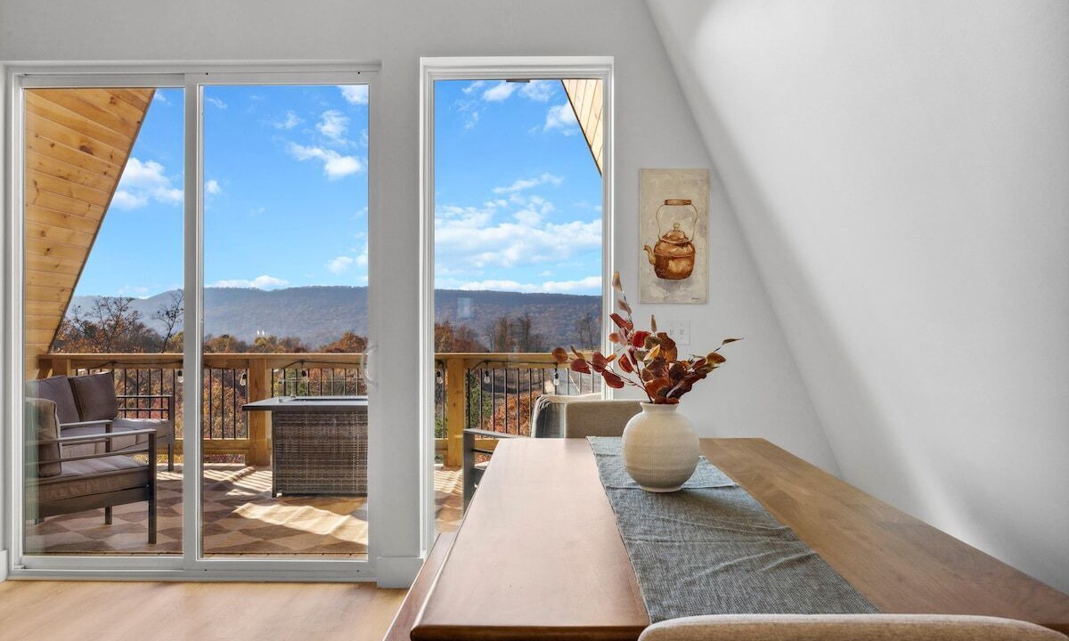 Photo of Bedroom in Chattanooga Valley