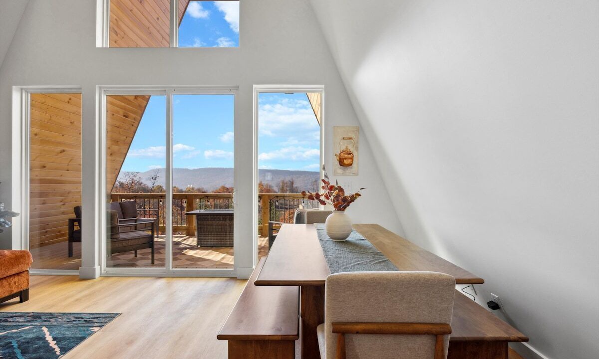 Photo of Bedroom in Chattanooga Valley