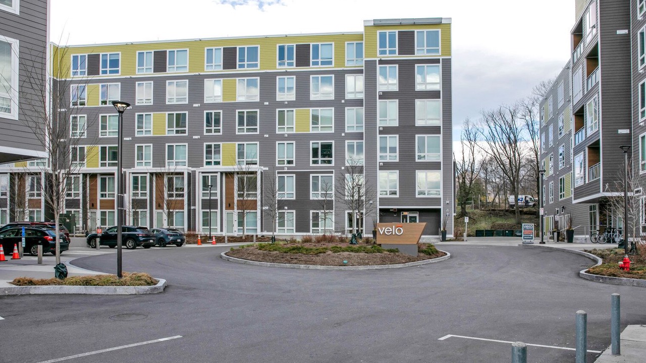 Photo of Outdoor in Forest Hills - Woodbourne