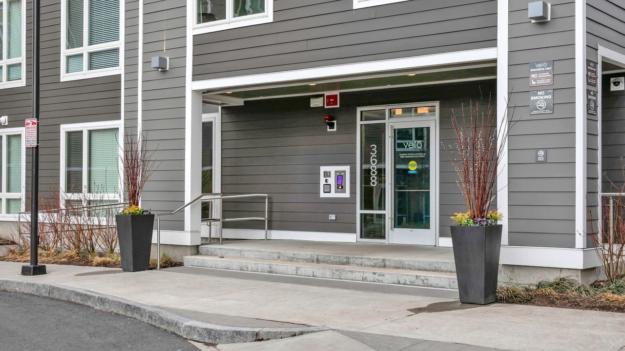 Photo of Outdoor in Forest Hills - Woodbourne