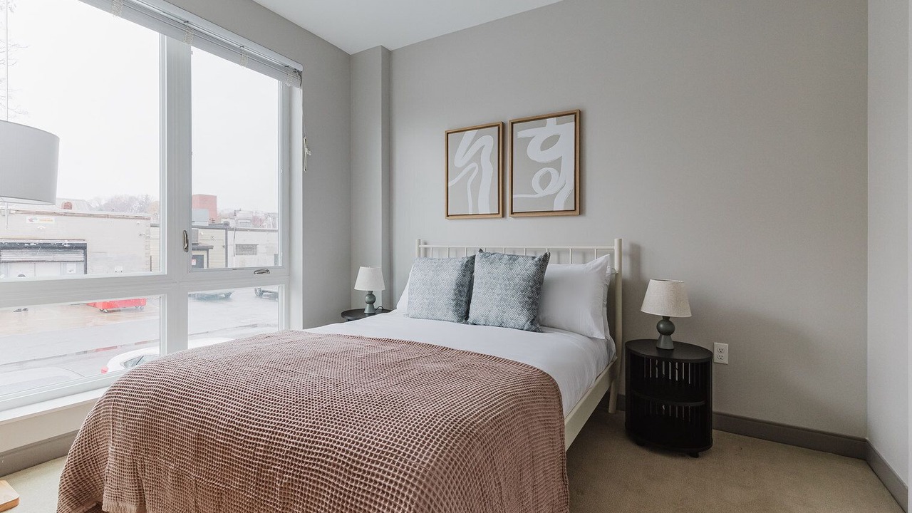 Photo of Bedroom in Forest Hills - Woodbourne