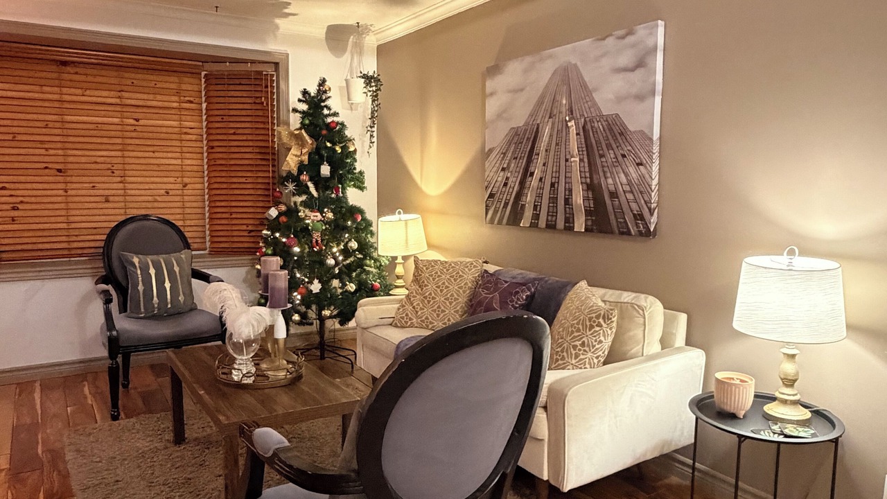 Photo of Livingroom in Lakeview