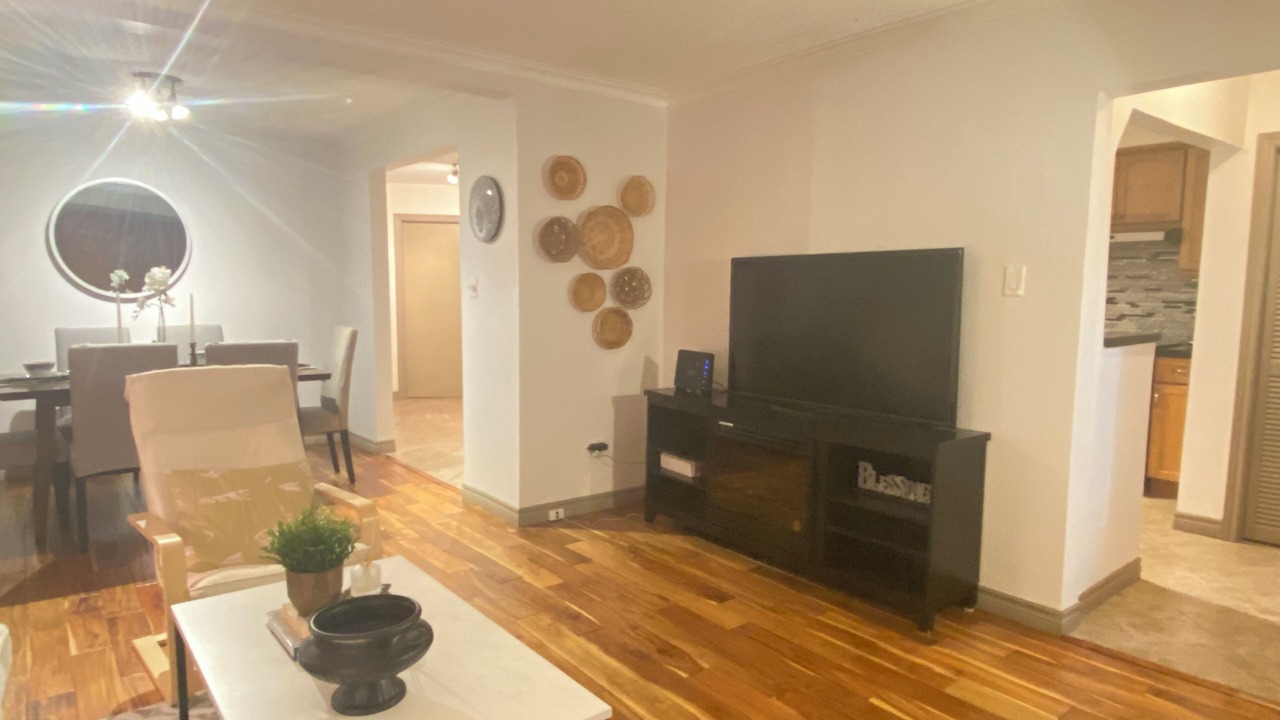 Photo of Livingroom in Lakeview