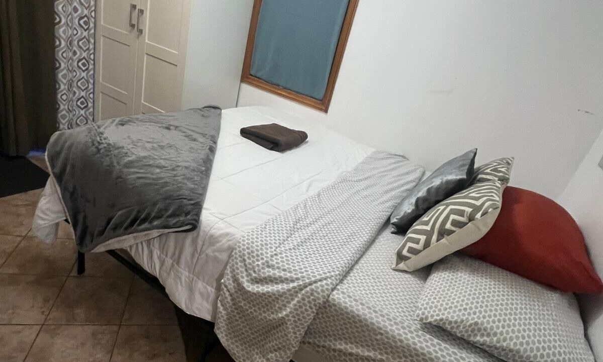 Photo of Bedroom in Lakeview