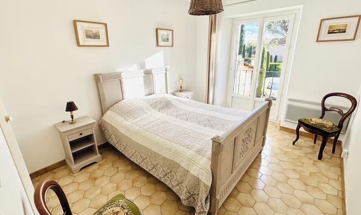Photo of Bedroom in Camaret-sur-Aigues