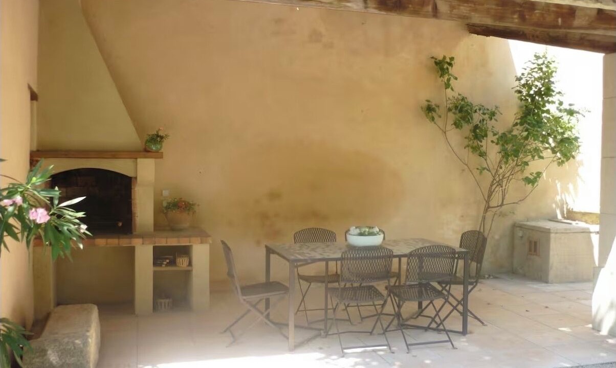 Photo of Outdoor in Camaret-sur-Aigues