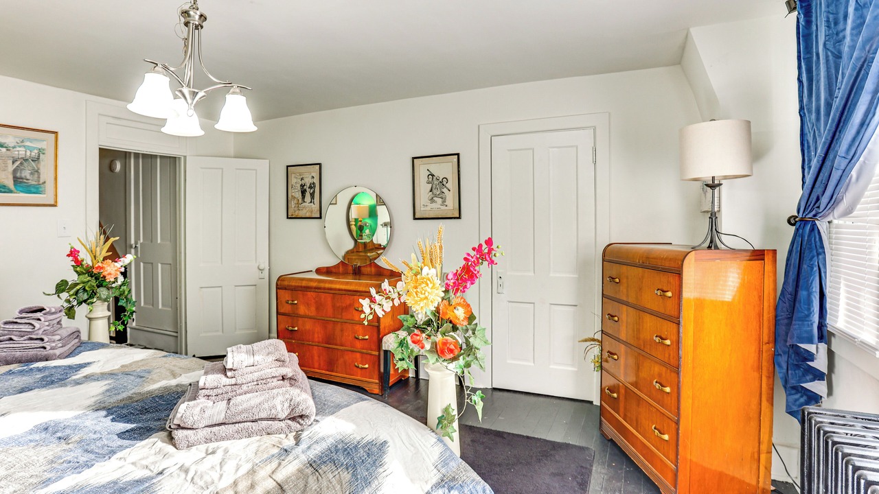 Photo of Bedroom in Annville