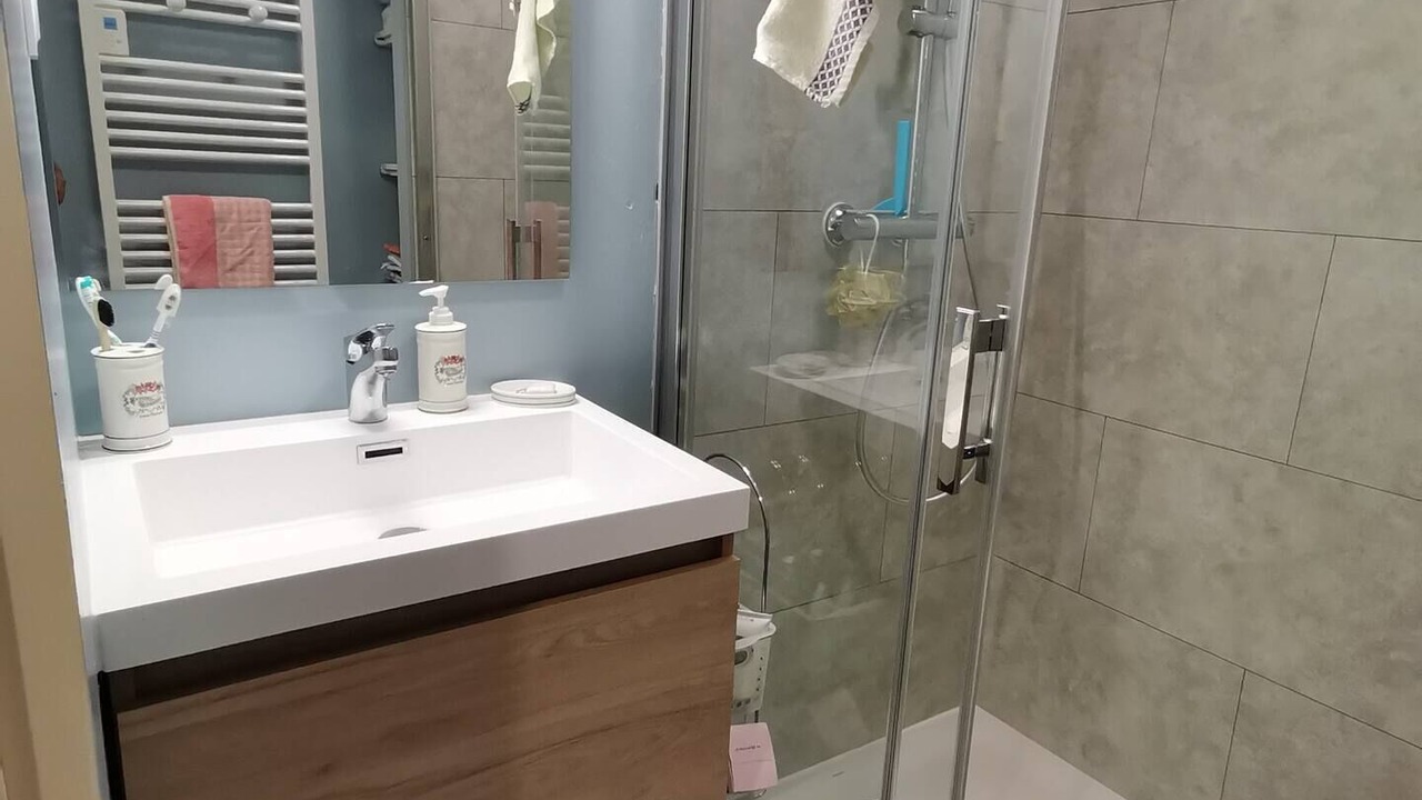 Photo of Bathroom in Bourgueil