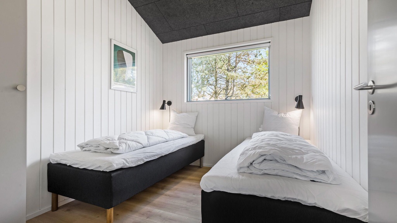 Photo of Others in Knebel