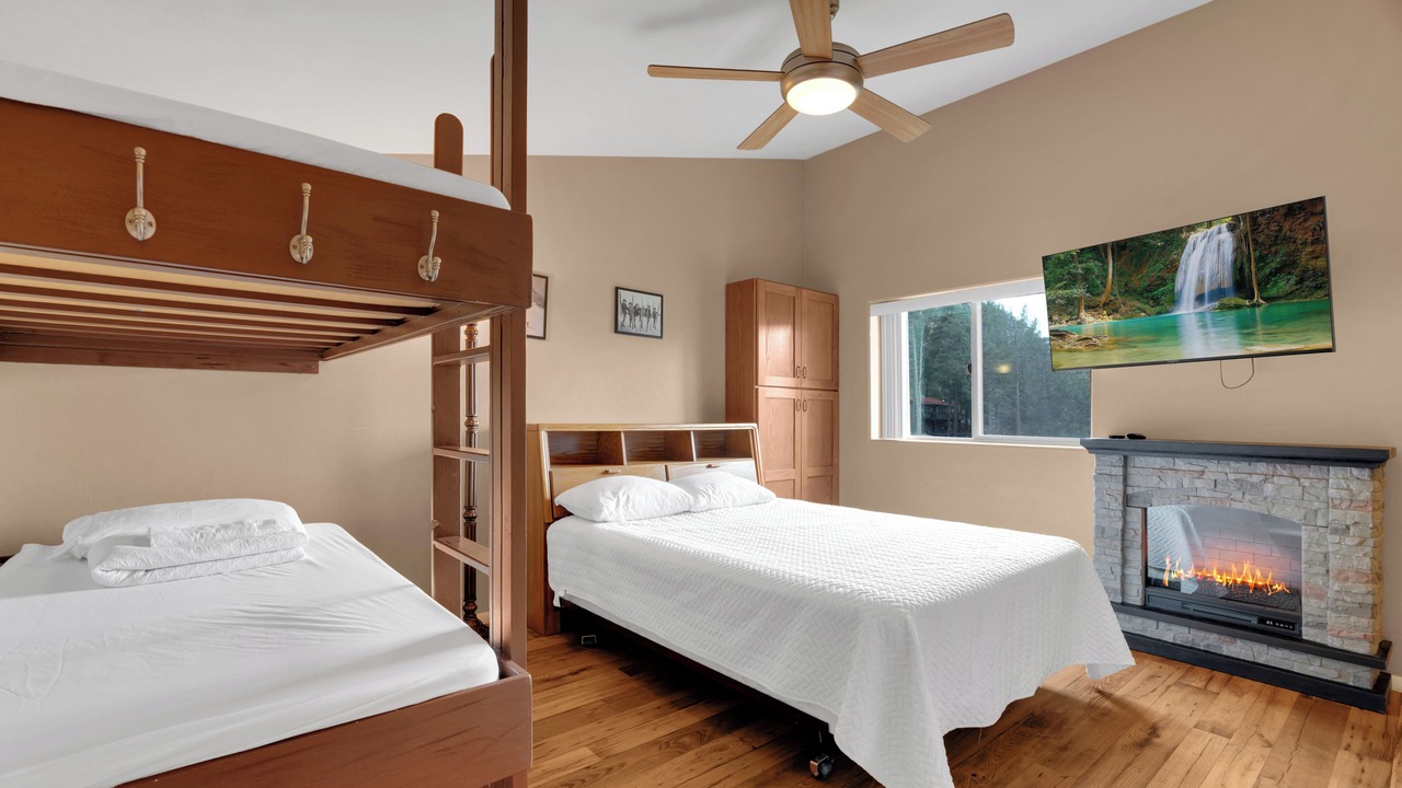 Photo of Bedroom in Summerhaven