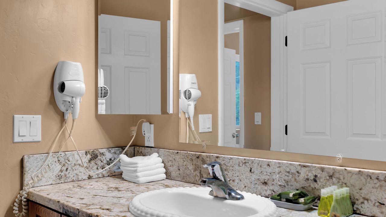Photo of Bathroom in Summerhaven