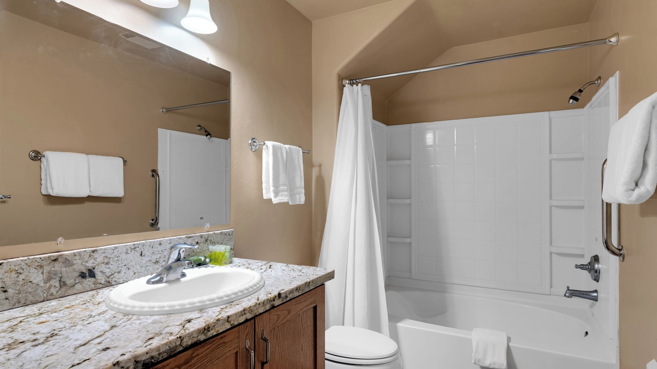 Photo of Bathroom in Summerhaven