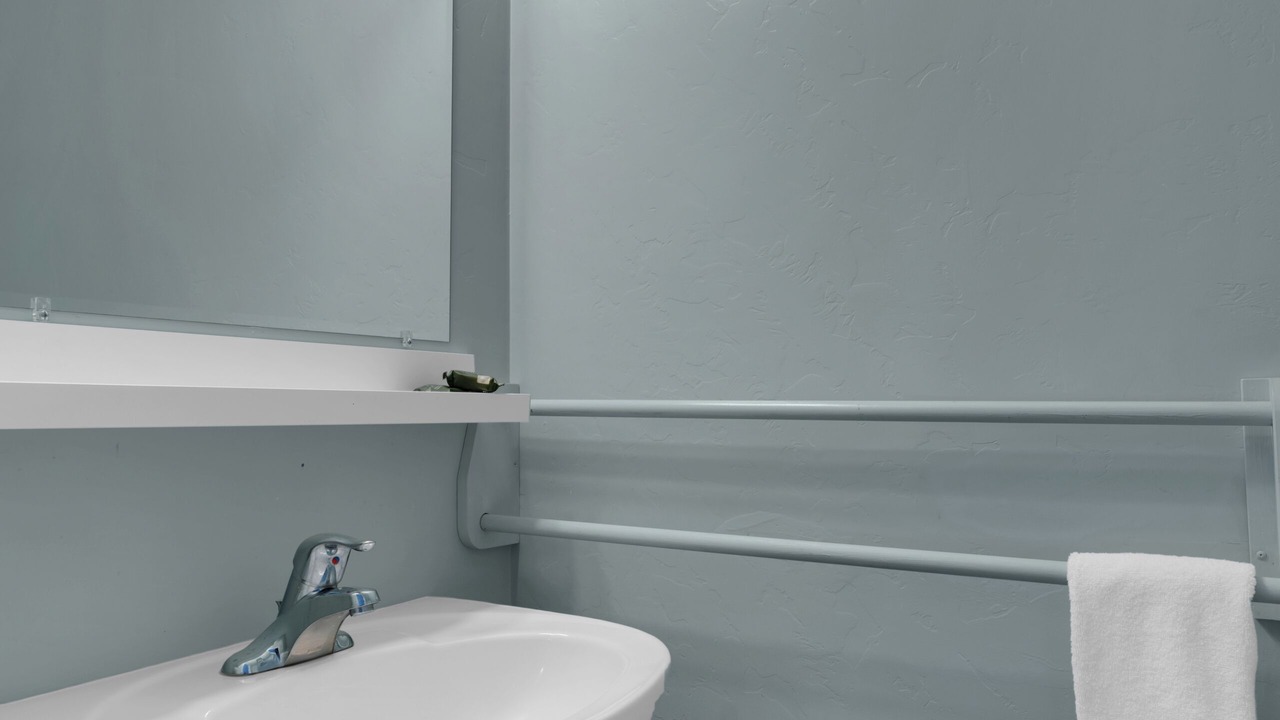 Photo of Bathroom in Summerhaven