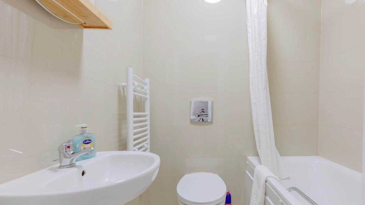 Photo of Bathroom in Custom House